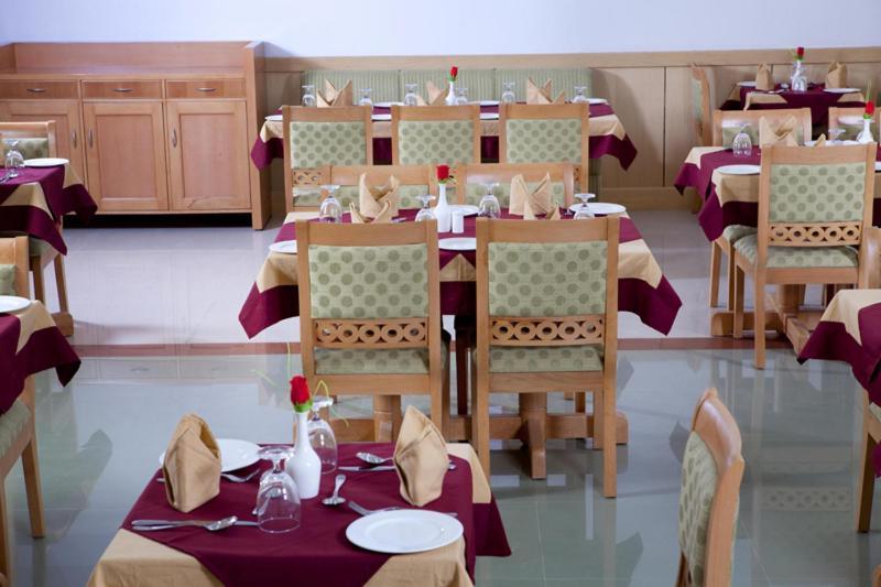 Pooram International Hotell Thrissur Exteriör bild